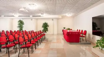UNIVERSAL HOTEL