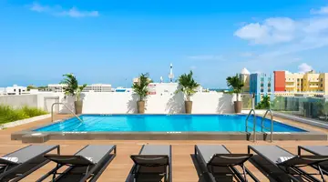 Upsun Hotel & Social Club