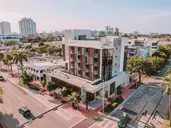 Upsun Hotel & Social Club