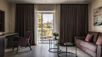 Urban Valley Resort and Spa