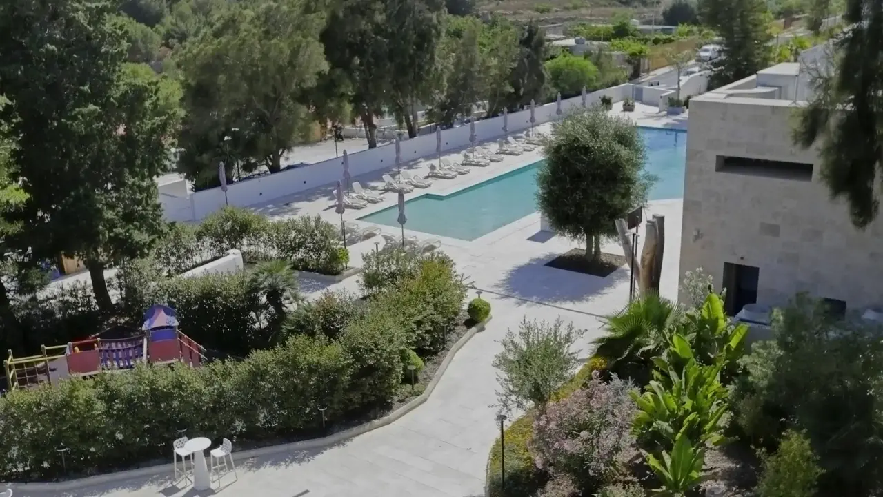 Urban Valley Resort & Spa