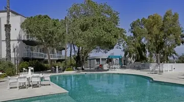 Urban Valley Resort & Spa