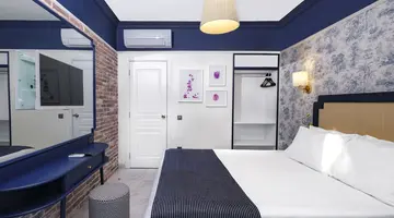 UTOPIA BEACH CLUB