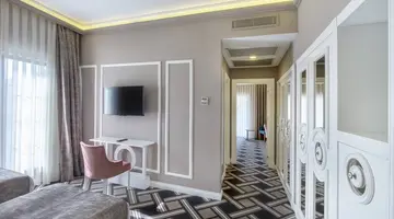 UTOPIA RESORT & RESIDENCE
