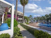 UTOPIA RESORT & RESIDENCE