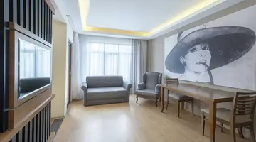 UTOPIA RESORT & RESIDENCE