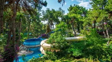 UTOPIA WORLD DE LUXE HOTEL