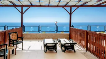 UTOPIA WORLD DE LUXE HOTEL
