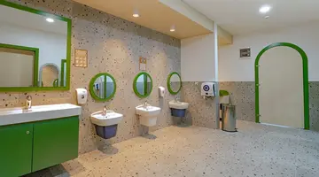 UTOPIA WORLD DE LUXE HOTEL