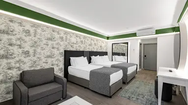 UTOPIA WORLD DE LUXE HOTEL