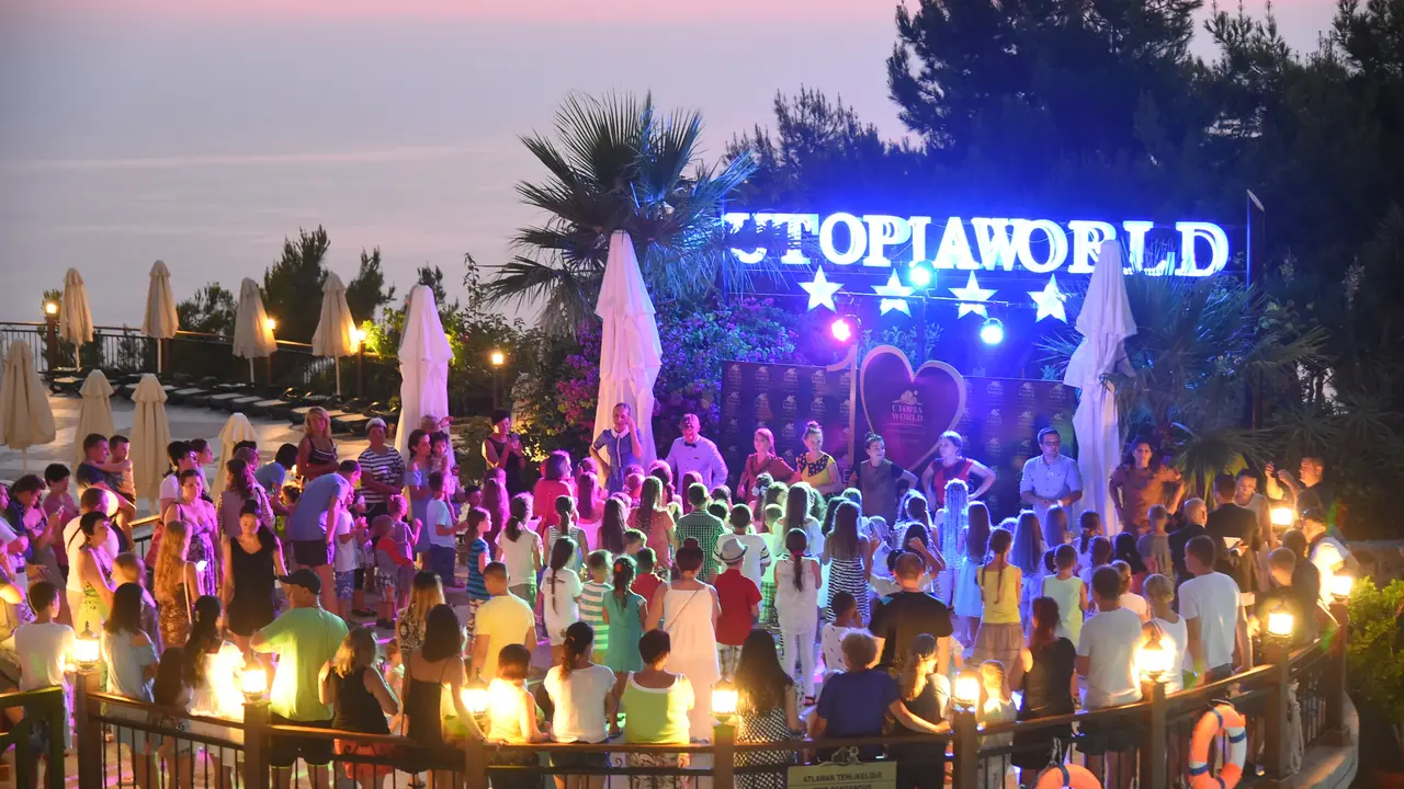 UTOPIA WORLD DE LUXE HOTEL