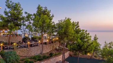 UTOPIA WORLD DE LUXE HOTEL