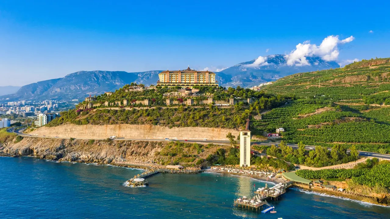 UTOPIA WORLD DE LUXE HOTEL