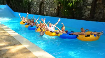 UTOPIA WORLD DE LUXE HOTEL