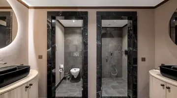 UTOPIA WORLD DE LUXE HOTEL