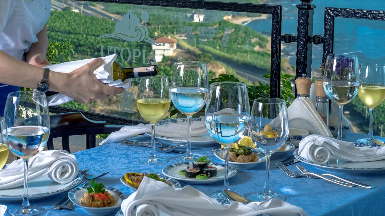 UTOPIA WORLD DE LUXE HOTEL