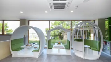 UTOPIA WORLD DE LUXE HOTEL