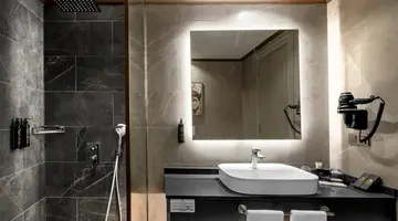 UTOPIA WORLD DE LUXE HOTEL