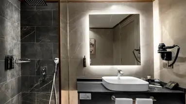 UTOPIA WORLD DE LUXE HOTEL