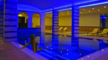 UTOPIA WORLD DE LUXE HOTEL