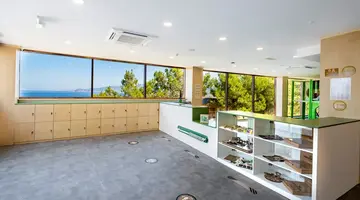 UTOPIA WORLD DE LUXE HOTEL
