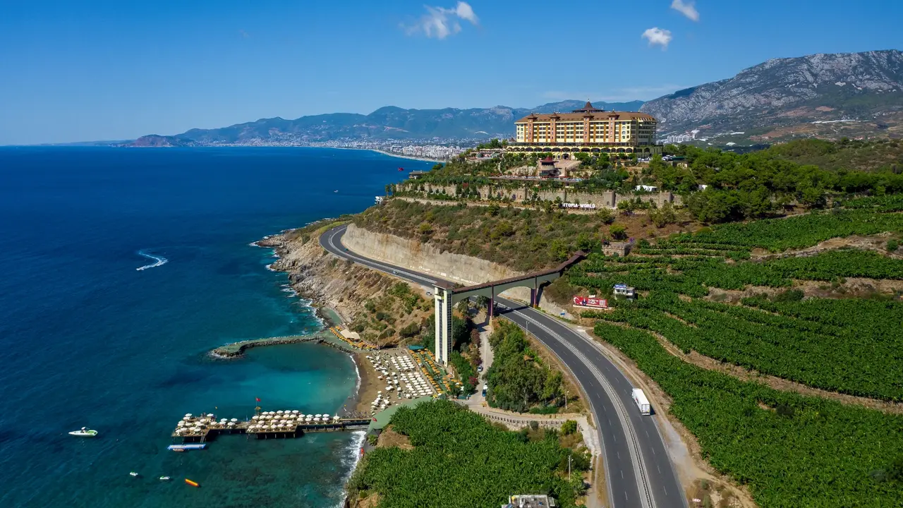 UTOPIA WORLD DE LUXE HOTEL