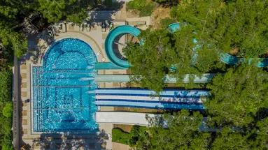 UTOPIA WORLD DE LUXE HOTEL