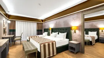 UTOPIA WORLD DE LUXE HOTEL