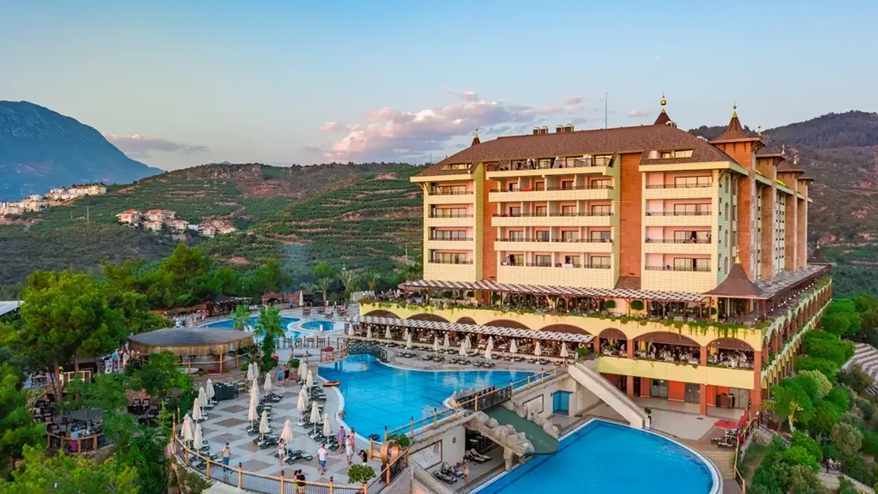 UTOPIA WORLD DE LUXE HOTEL