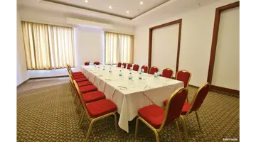 UTOPIA WORLD DE LUXE HOTEL