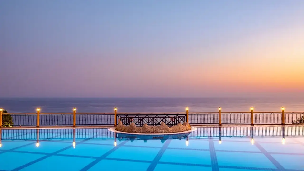 UTOPIA WORLD DE LUXE HOTEL