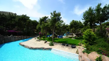 UTOPIA WORLD DE LUXE HOTEL