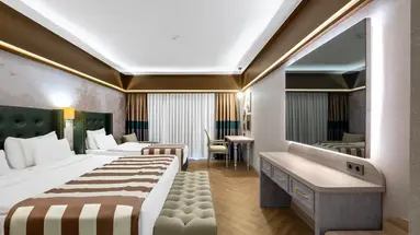 UTOPIA WORLD DE LUXE HOTEL