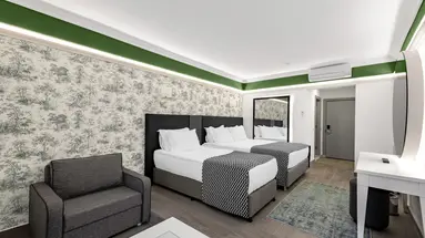 UTOPIA WORLD DE LUXE HOTEL
