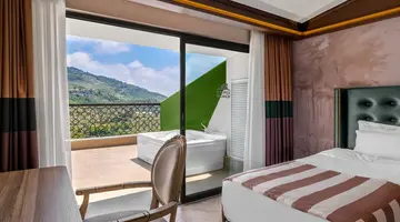UTOPIA WORLD DE LUXE HOTEL