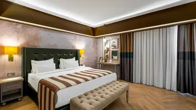 UTOPIA WORLD DE LUXE HOTEL