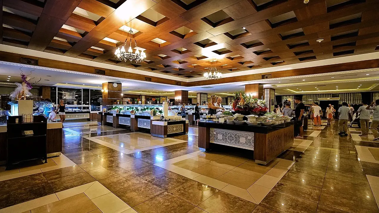 UTOPIA WORLD DE LUXE HOTEL