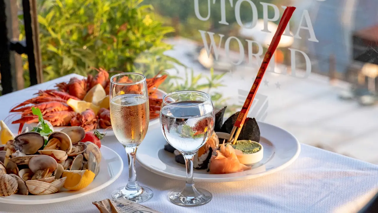 UTOPIA WORLD DE LUXE HOTEL