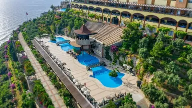 UTOPIA WORLD DE LUXE HOTEL