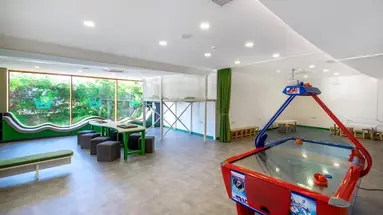 UTOPIA WORLD DE LUXE HOTEL