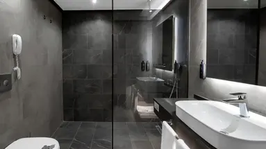 UTOPIA WORLD DE LUXE HOTEL