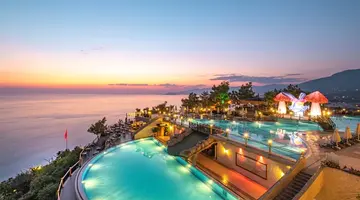 UTOPIA WORLD DE LUXE HOTEL