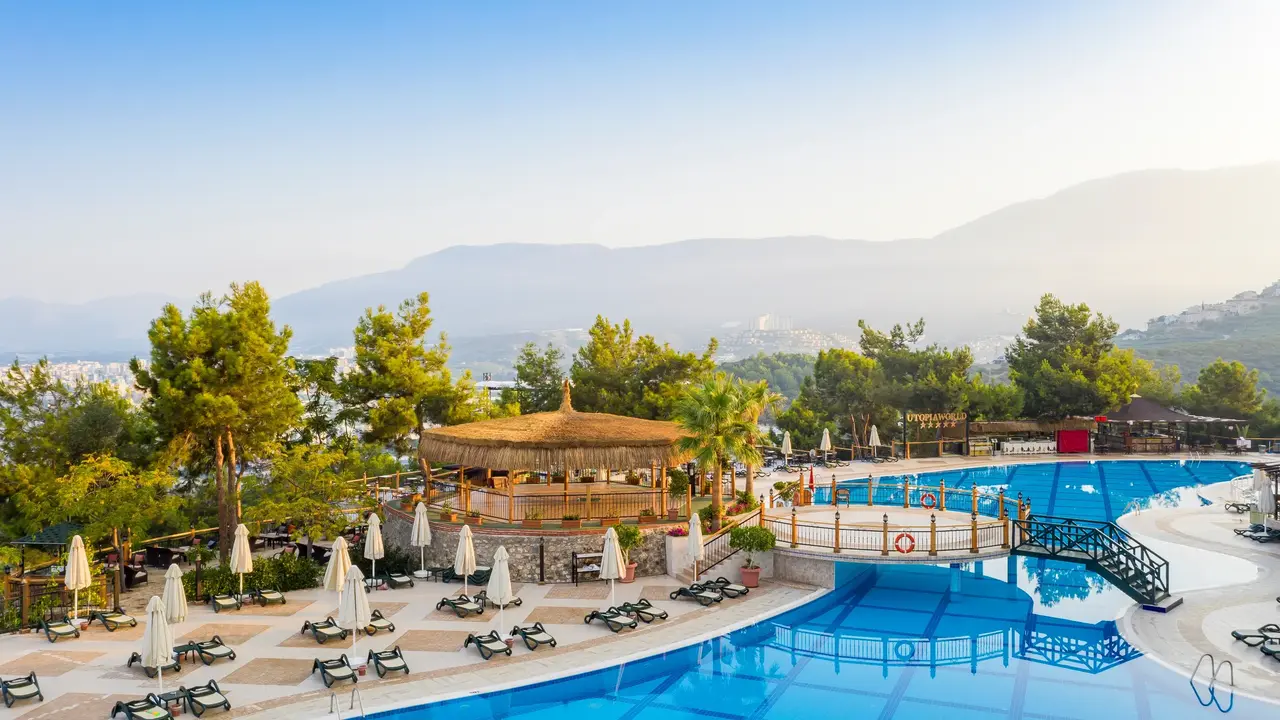 UTOPIA WORLD DE LUXE HOTEL