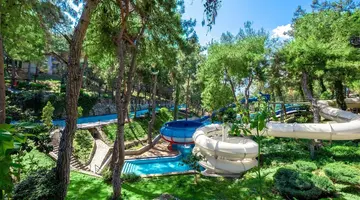 Utopia World Hotel