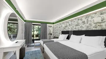 Utopia World Hotel