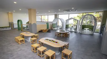 Utopia World Hotel