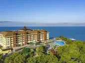 Utopia World Hotel