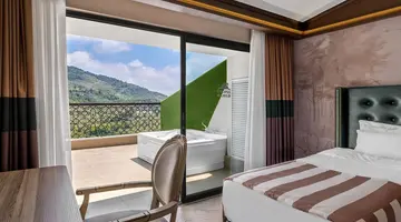 Utopia World Hotel
