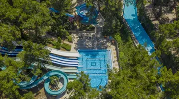 Utopia World Hotel