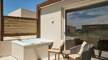 Uzenie All Suites Boutique Hotel